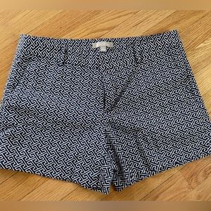 Banana republic shorts in navy and white sz. 8